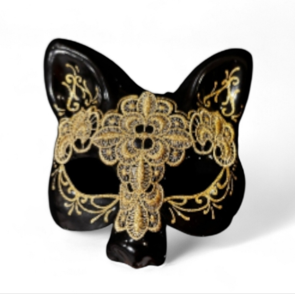 #010 Elegant Black and Gold Collectible Mask